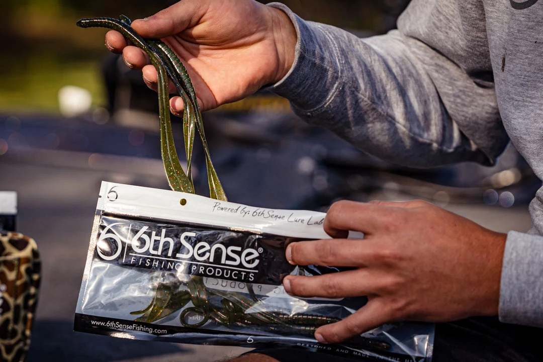 6th Sense Fishing Ridge Worm - Cali Magic Red 5 6th Sense Fishing Ridge Worm - Cali Magic Red