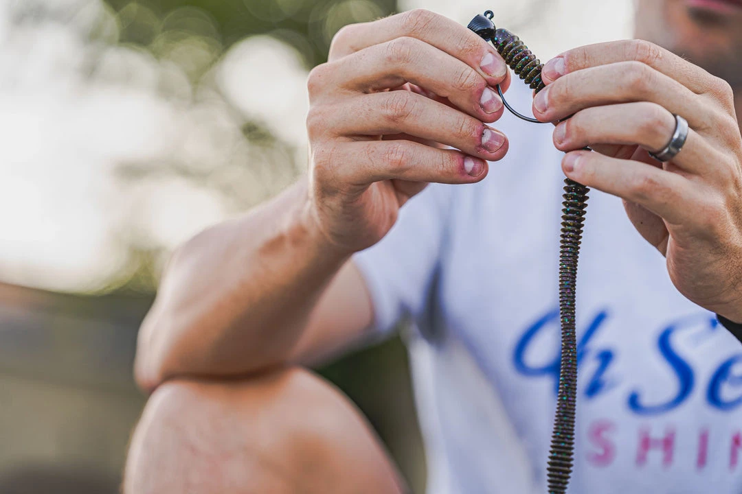 6th Sense Fishing Divine Shakey Worm - Green Pumpkin Juice 7 6th Sense Fishing Divine Shakey Worm - Green Pumpkin Juice